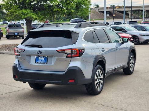 Used 2024 Subaru Outback Premium image 5