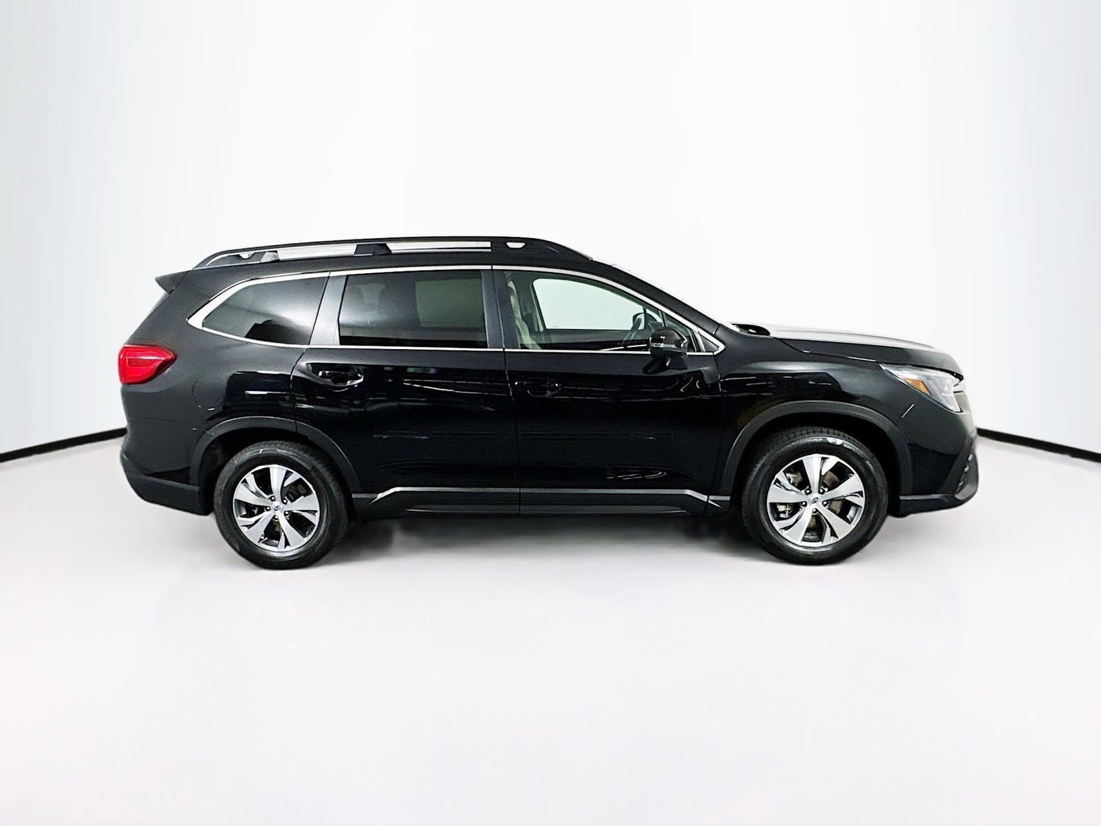 Used 2023 Subaru Ascent Premium w/ Convenience Package AWD/4WD image 8