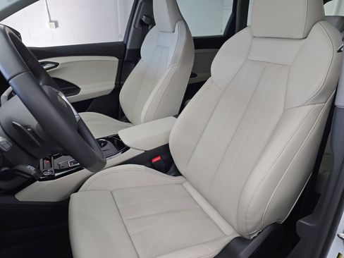 Used 2025 Audi Q6 e-tron Premium Plus w/ Premium Plus image 15