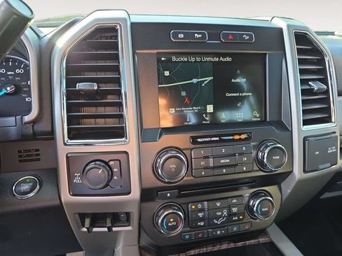 Used 2018 Ford F250 Lariat w/ Lariat Ultimate Package AWD/4WD image 10