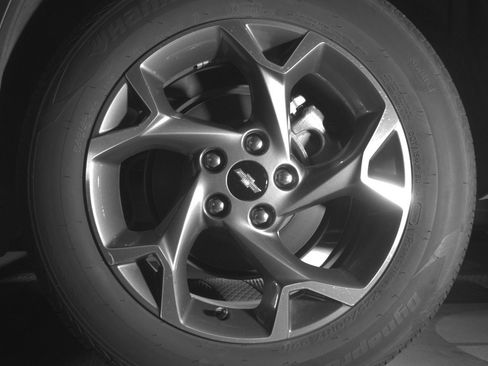 Used 2025 Chevrolet Trax LT image 14