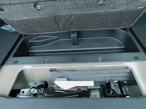 New 2025 Ford Bronco 4-Door image 13