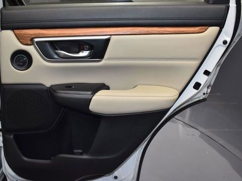 Used 2019 Honda CR-V Touring image 14