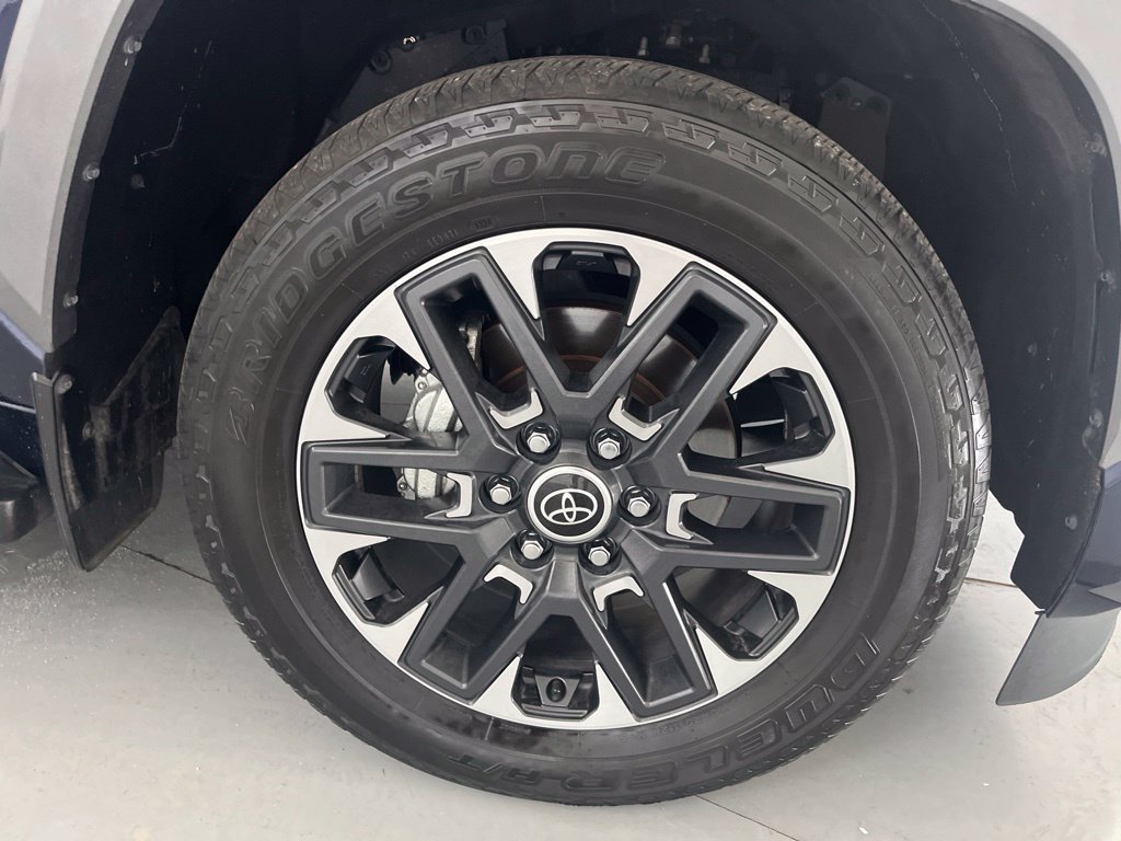 Used 2024 Toyota Sequoia Limited w/ Tow Technology Package AWD/4WD image 18