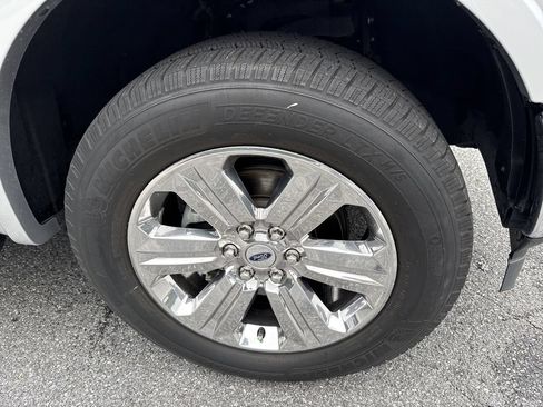 Used 2019 Ford F150 Lariat AWD/4WD image 12