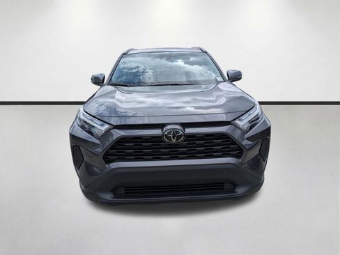 Used 2025 Toyota RAV4 XLE FWD image 9