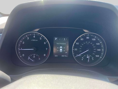 Used 2018 Hyundai Elantra SEL FWD image 23