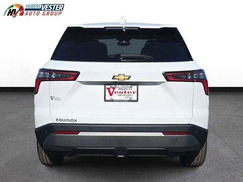 New 2026 Chevrolet Equinox LT image 7