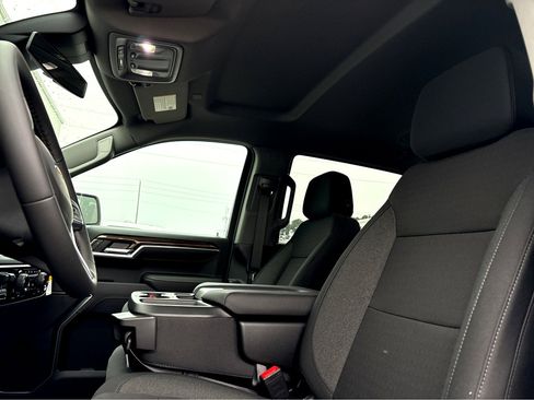 New 2025 Chevrolet Silverado 1500 LT image 17