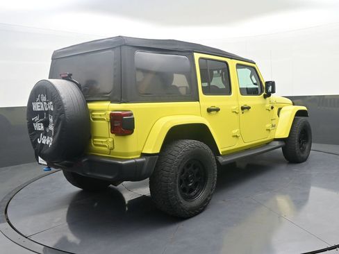 Used 2023 Jeep Wrangler Unlimited Sahara w/ Cold Weather Group AWD/4WD image 7