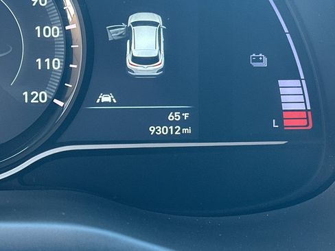 Used 2021 Hyundai Kona Ultimate w/ Cargo Package image 16