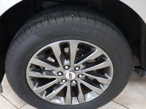 Used 2021 Ford Expedition Max Limited AWD/4WD image 37