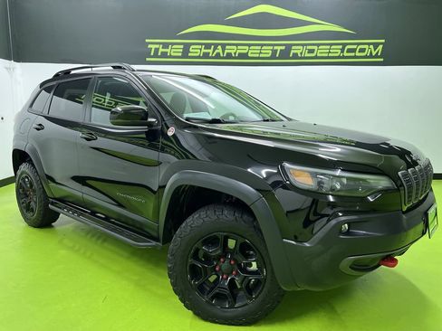 Used 2022 Jeep Cherokee Trailhawk w/ Sound & Nav Group AWD/4WD image 1