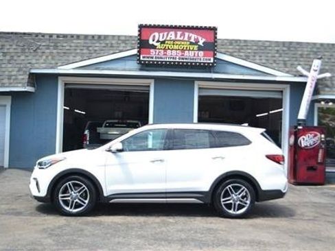 Used 2017 Hyundai Santa Fe Limited w/ Cargo Package AWD/4WD image 1