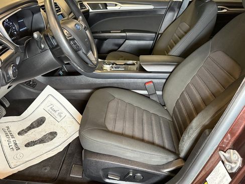 Used 2019 Ford Fusion SE image 21