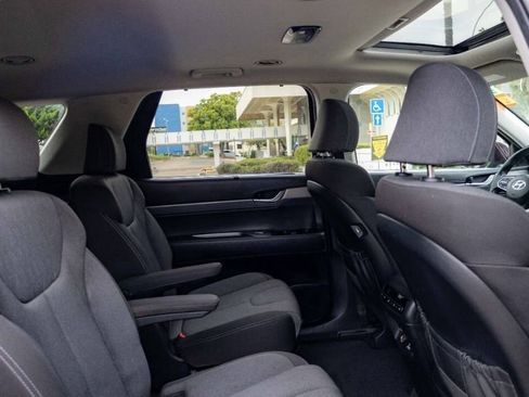 Used 2021 Hyundai Palisade SEL w/ Convenience Package image 16