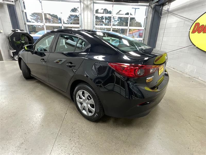 Used 2015 MAZDA MAZDA3 i Sport FWD image 3