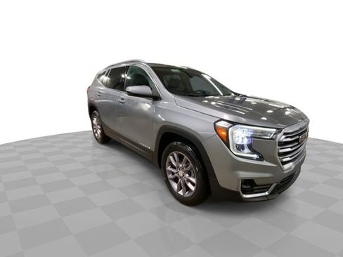 Used 2023 GMC Terrain SLT image 4