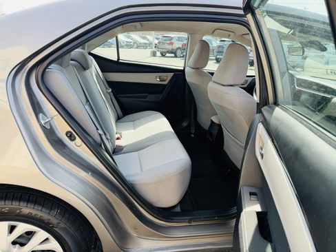 Used 2018 Toyota Corolla LE image 14