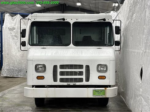 Used 2014 Ford E-350 and Econoline 350 Super Duty w/ A/C Prep Package image 19