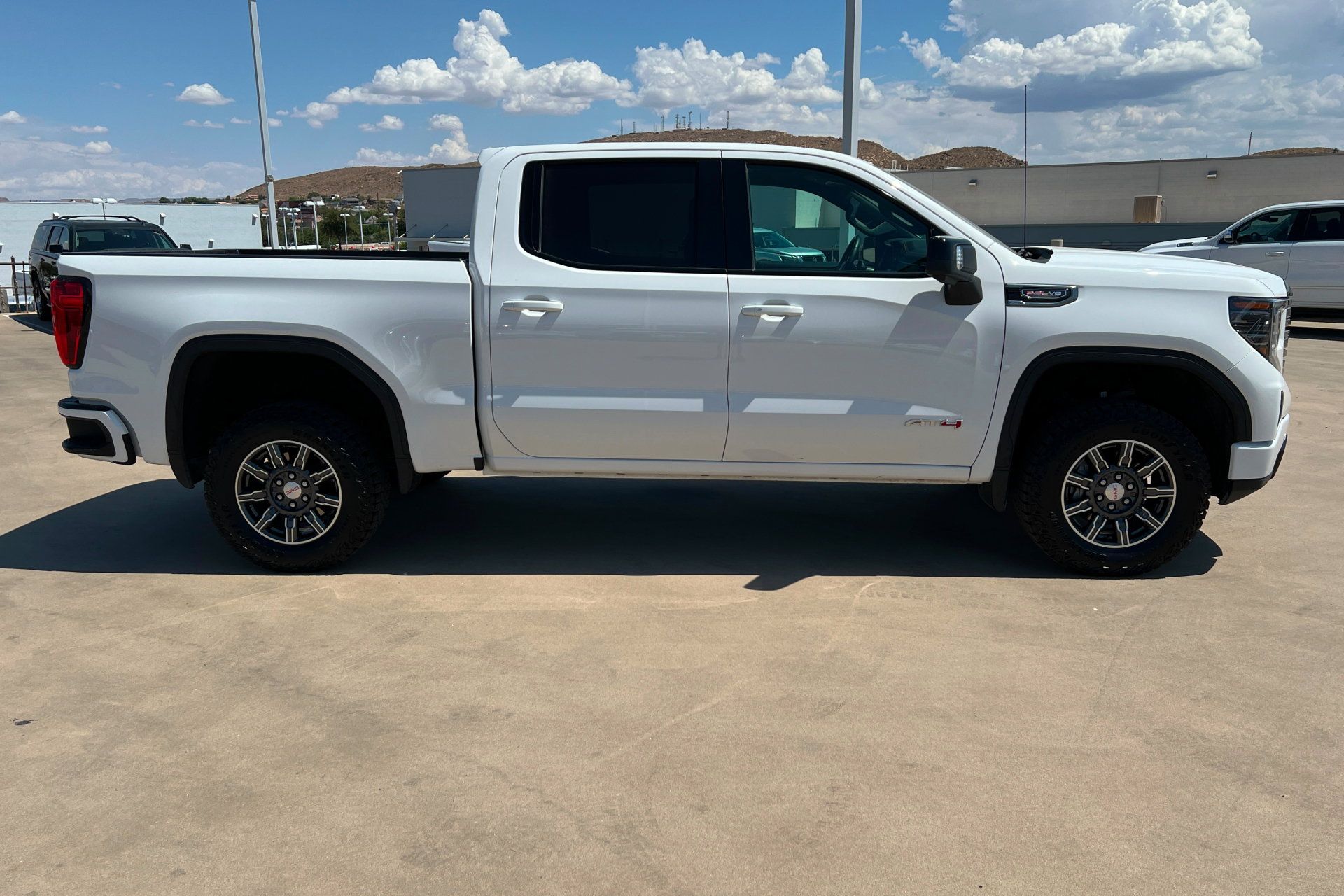 Used 2025 GMC Sierra 1500 AT4 AWD/4WD image 7