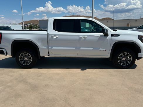 Used 2025 GMC Sierra 1500 AT4 AWD/4WD image 7