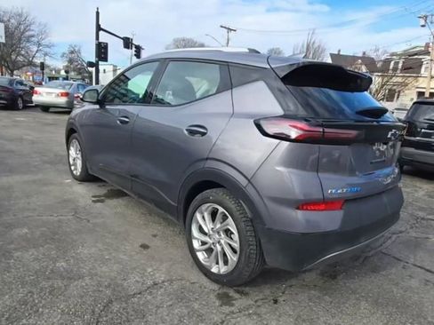 Used 2023 Chevrolet Bolt EUV LT image 4