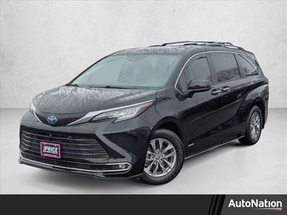 Used 2021 Toyota Sienna XLE