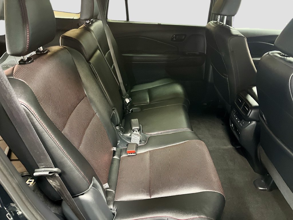 Used 2025 Honda Passport Black Edition image 29