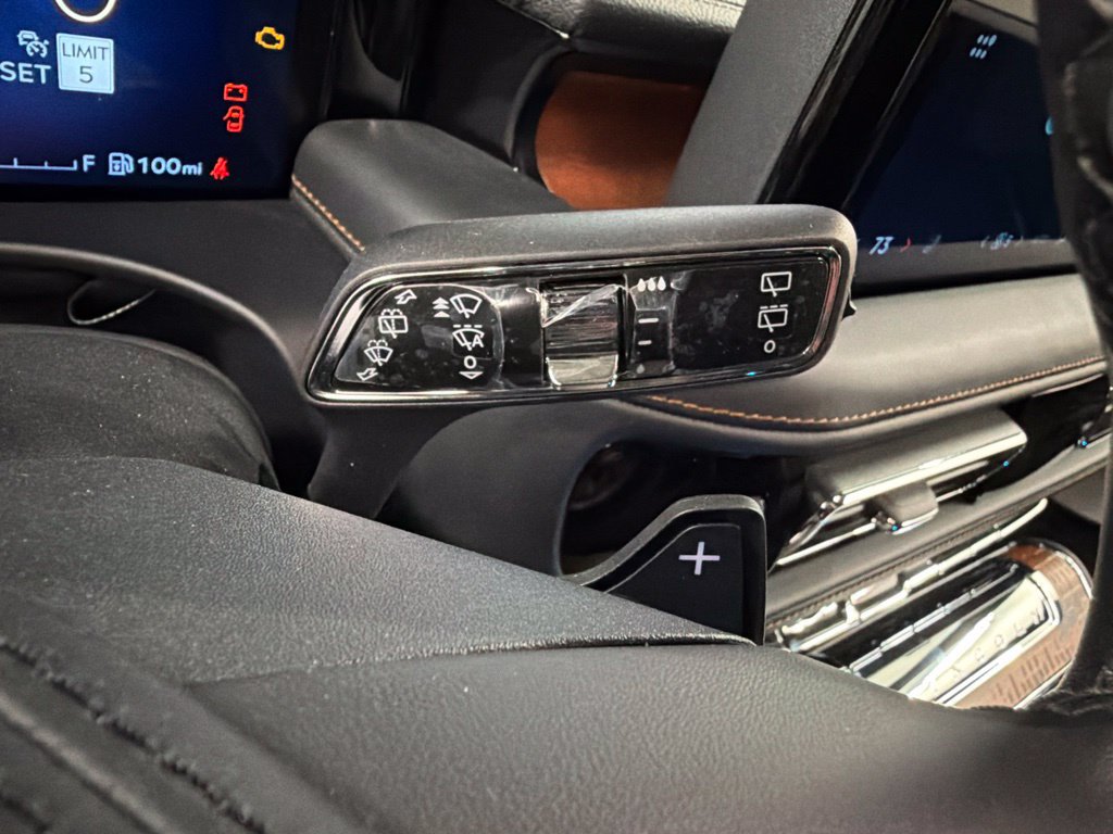 New 2026 Lincoln Aviator Black Label w/ Jet Appearance Package AWD/4WD image 20