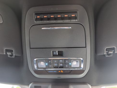 Used 2025 Ford F150 Raptor w/ Equipment Group 803A Raptor R AWD/4WD image 50
