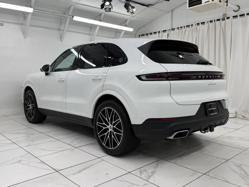 New 2026 Porsche Cayenne image 14