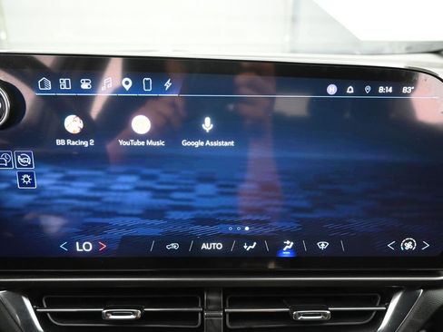 Used 2025 Chevrolet Equinox EV LT FWD image 9