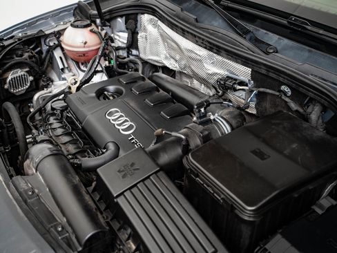 Used 2018 Audi Q3 2.0T Premium w/ Convenience Package image 47