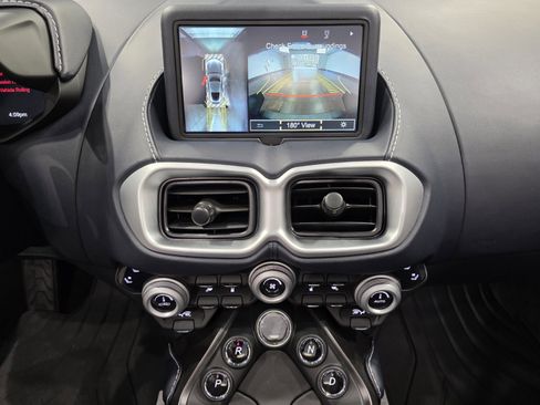 Used 2021 Aston Martin V8 Vantage Roadster image 13