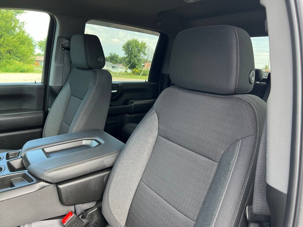 Used 2024 Chevrolet Silverado 2500 Custom w/ Custom Convenience Package AWD/4WD image 28