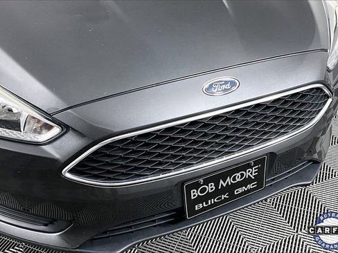 Used 2016 Ford Focus SE w/ SE Power Seat Package image 32