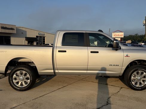 New 2026 RAM 2500 Big Horn AWD/4WD image 14