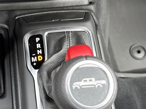 New 2025 Jeep Gladiator Mojave image 14