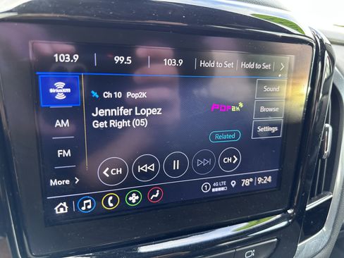 Used 2023 Chevrolet Traverse LT image 18