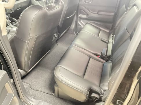 Certified 2025 Nissan Frontier SL AWD/4WD image 30