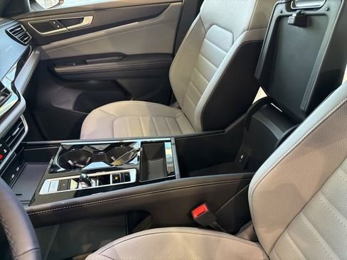 New 2026 Volkswagen Atlas Cross Sport SEL R-Line AWD/4WD image 12