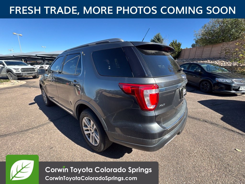 Used 2018 Ford Explorer XLT w/ Equipment Group 202A AWD/4WD image 6