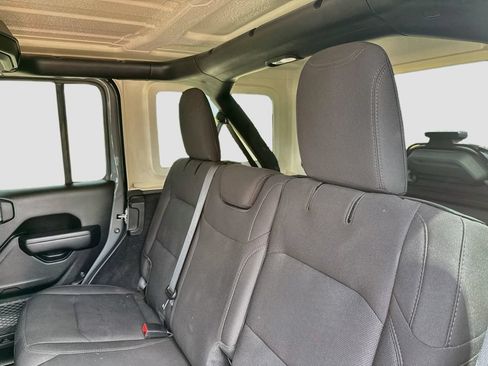 Used 2023 Jeep Wrangler Unlimited Sport AWD/4WD image 21
