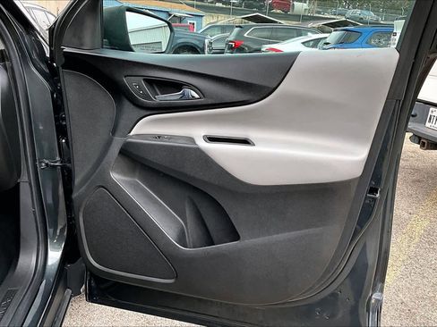 Used 2020 Chevrolet Equinox LS w/ LS Convenience Package image 22