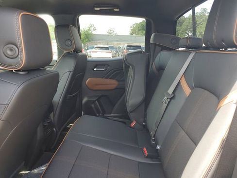 New 2026 GMC Canyon AT4 AWD/4WD image 11
