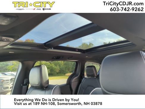 New 2026 Chrysler Pacifica Limited w/ S Appearance Package image 35