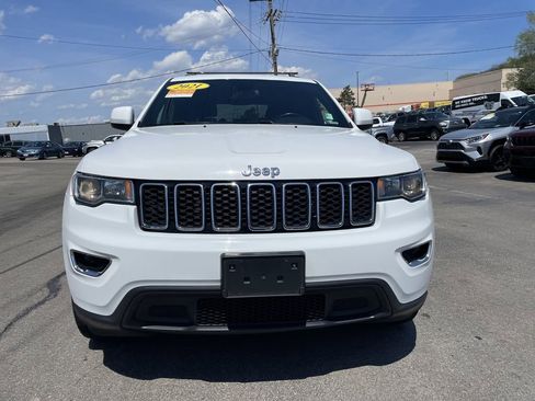 Used 2021 Jeep Grand Cherokee Laredo AWD/4WD image 5