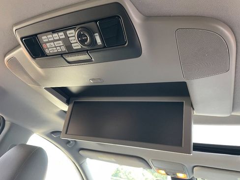 Used 2014 Honda Odyssey Touring image 29