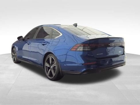 Used 2025 Honda Accord Sport image 5